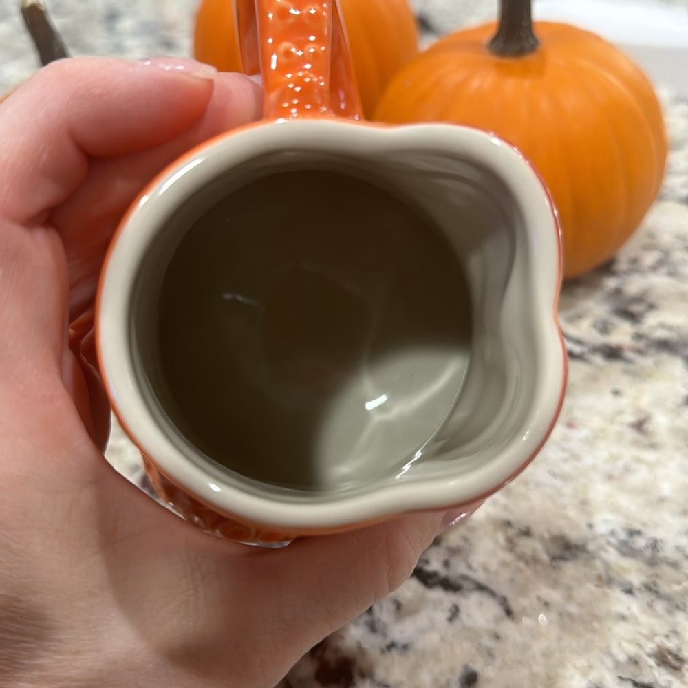 DISNEY FINDING DORY HANK THE OCTOPUS SHAPED MUG - Picture 6 of 6